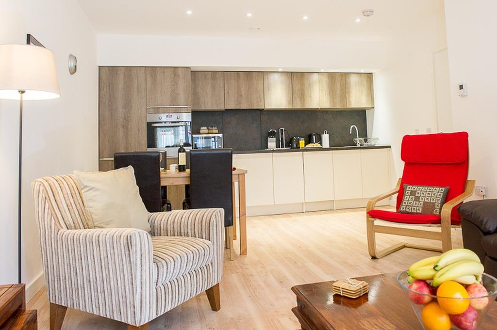 Stockley Apartments ウェストドライトン エクステリア 写真